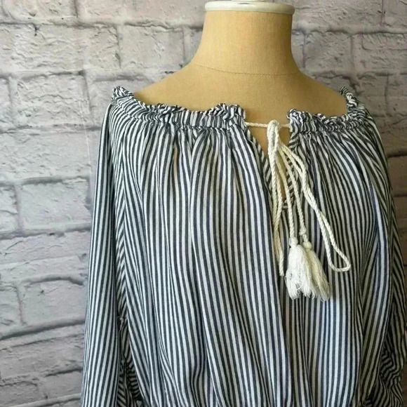 Matty M Off Shoulder Blue & White Pin Stripe Blouse w/ Keyhole Tie Women Large - Picture 2 of 12